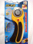 Olfa 45mm Rotary Cutter (RTY-2/DX) Deluxe Cutter - Image 2