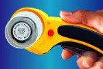 Olfa 45mm Rotary Cutter (RTY-2/DX) Deluxe Cutter - Image 4