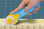 Olfa 45mm Rotary Cutter (RTY-2/C) Splash Cutter - Image 4